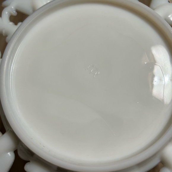 Westmoreland Milk Glass Star Flag Patriotic Eagle Plate. 7 1/4” Diameter. Exc. - Picture 6 of 6